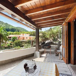 https://casa-rural-medina-2.in-canary-islands.com